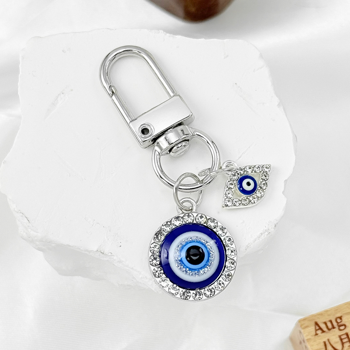 Llavero de metal con diseño de - Men Accessories Evil Eye reseña y precio
