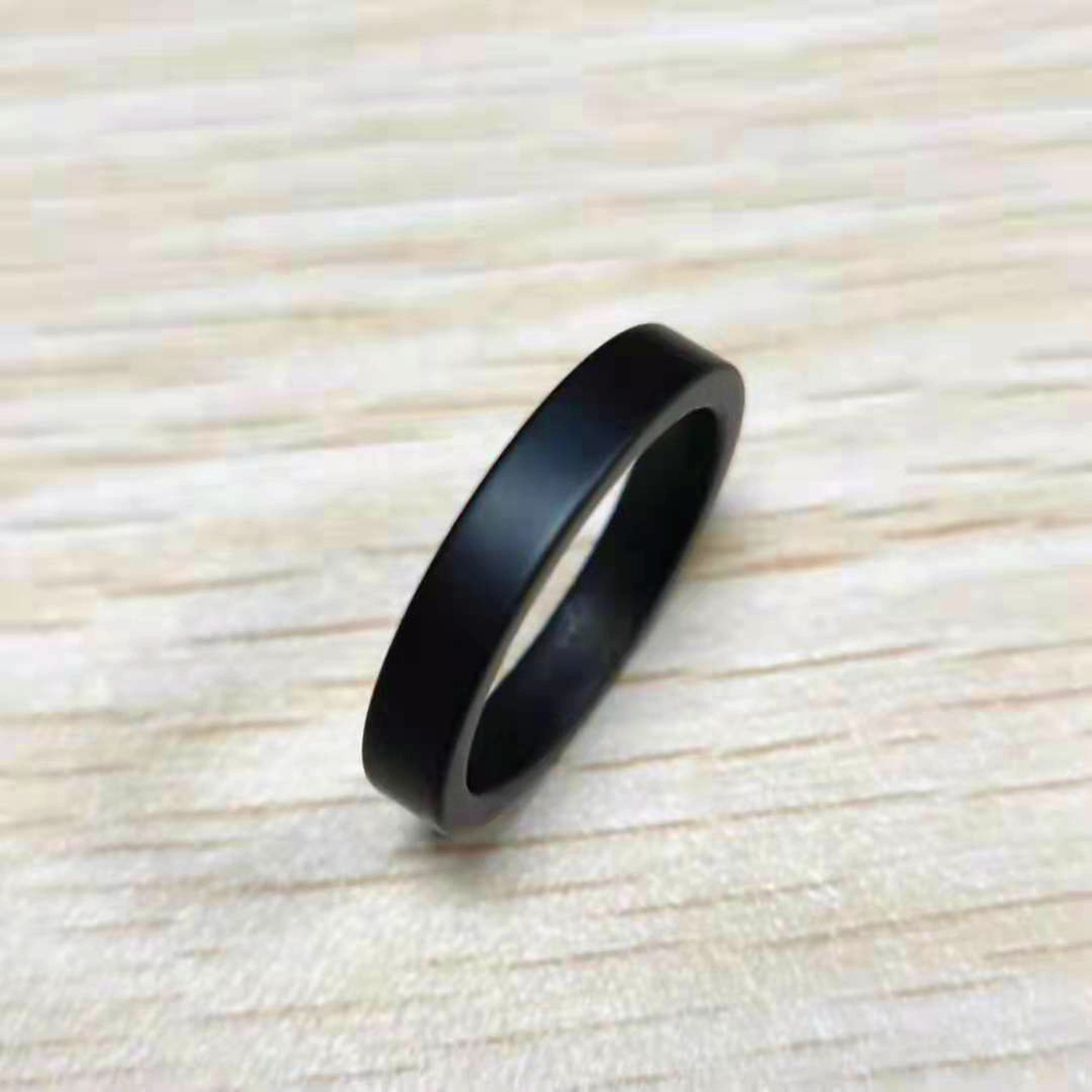 Anillo de cerámica negro mate  - Men'S Accessories Essentials reseña y precio